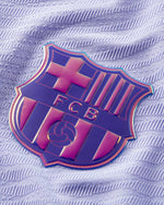 Lade das Bild in den Galerie-Viewer, NIKE FC BARCELONA STADION 21/22 AUTHENTISCHES AUSWEG TRIKOT
